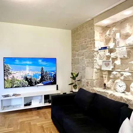 Adora Luxury