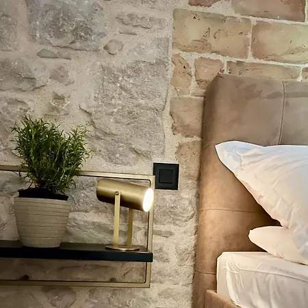 Adora Luxury Apartmán *